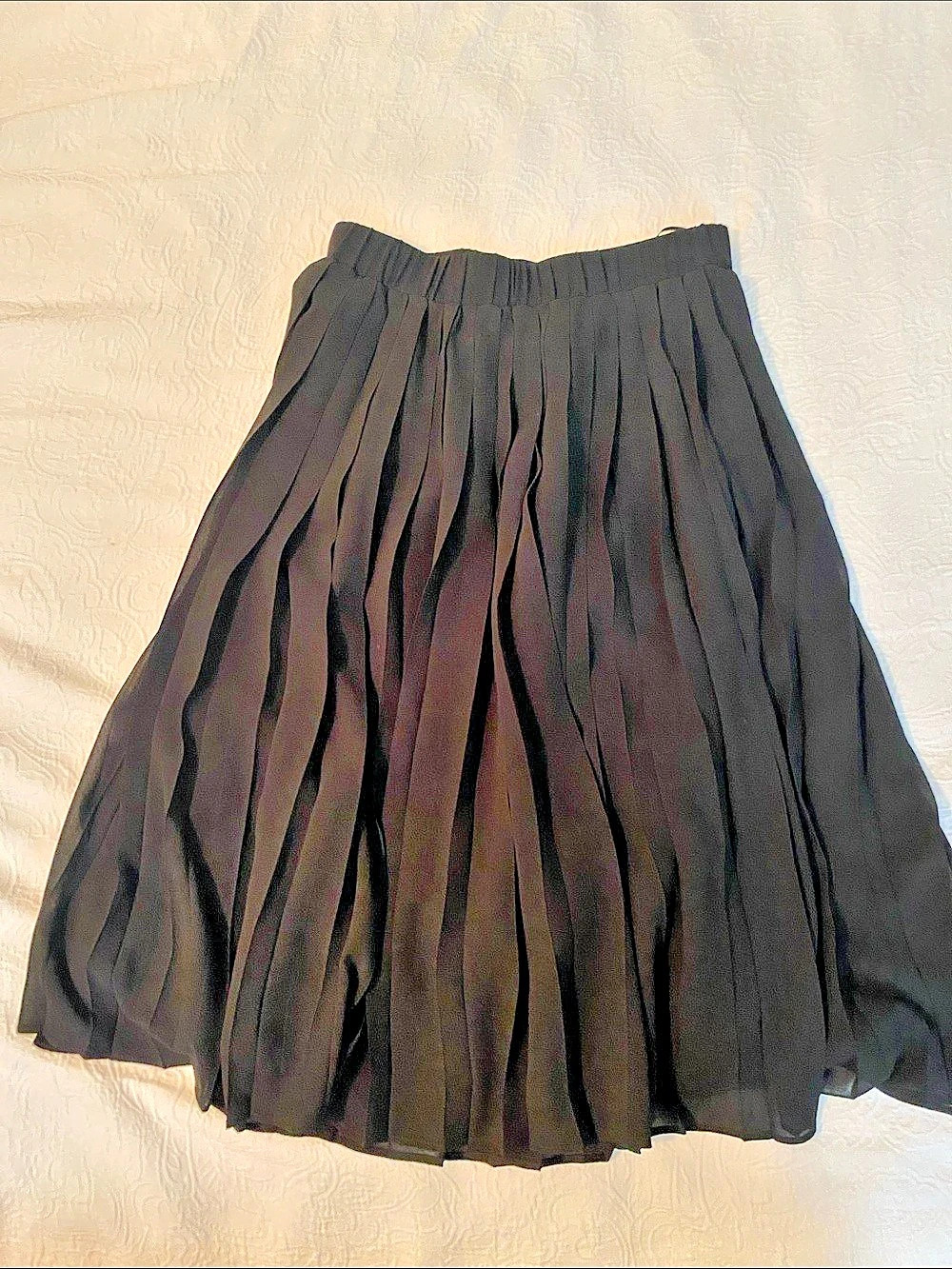 Vero Moda Pleated Skirt in Black Size XS Like New